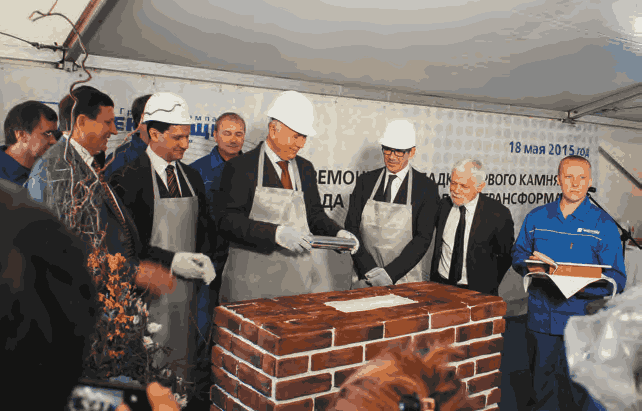 Закладка капсулы символизирует новый этап в отношениях между Schneider Electric и Электрощит-Самара Закладка капсулы символизирует новый этап в отношениях между Schneider Electric и Электрощит-Самара